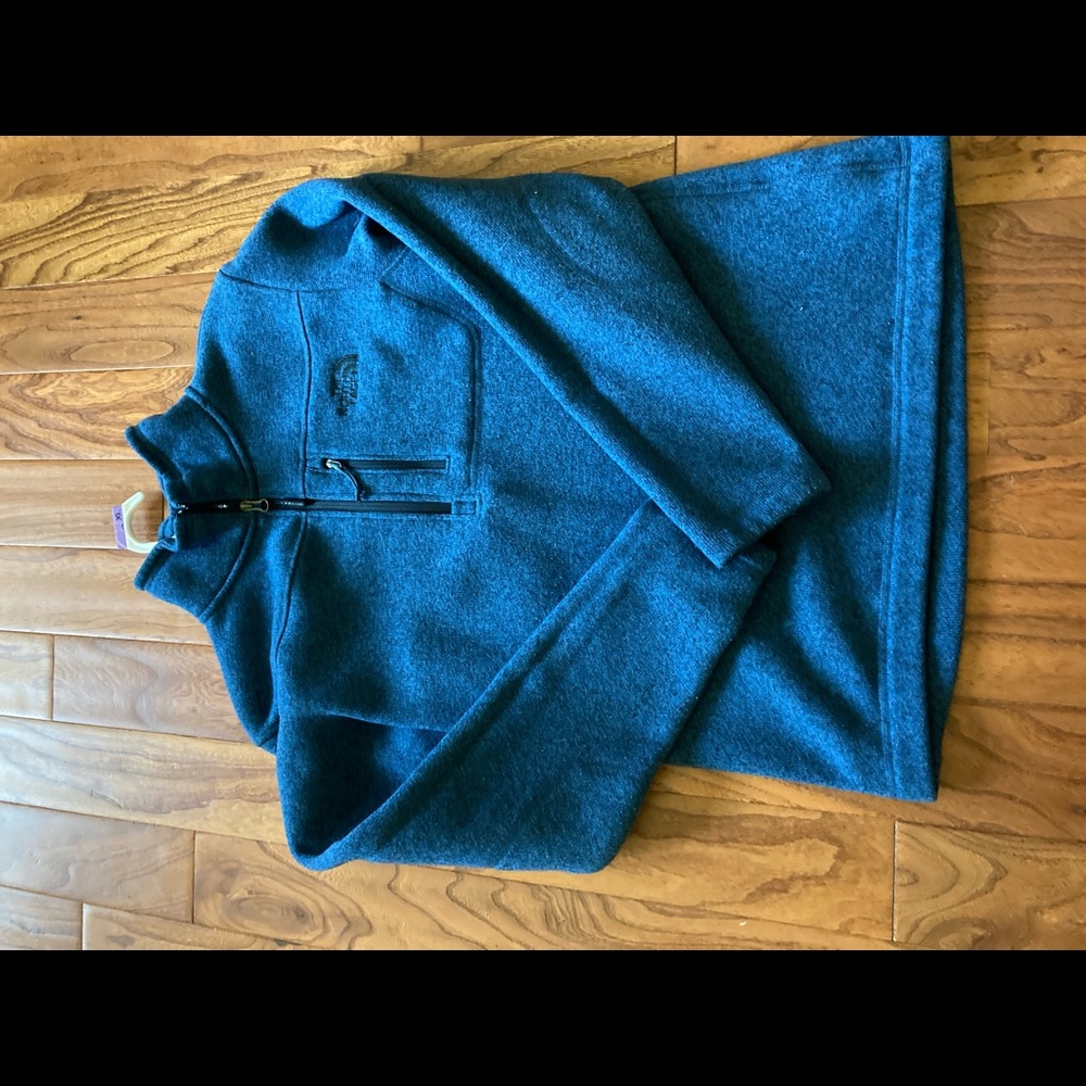 The North Face quarter zip mens jacket. Size S